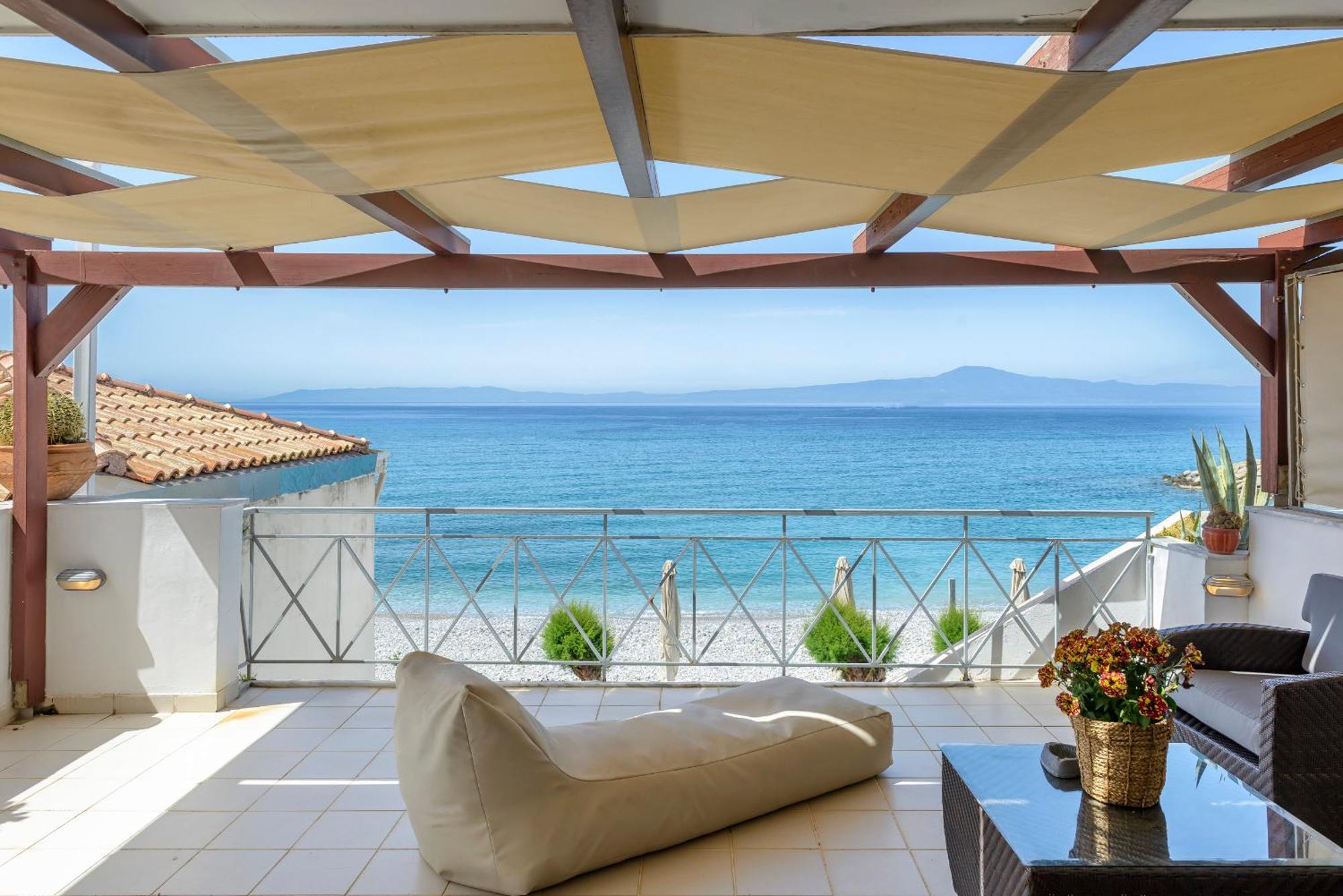 Agali 2 Superior Mezonet Front Of The Sea Appartement Akrogiali Buitenkant foto